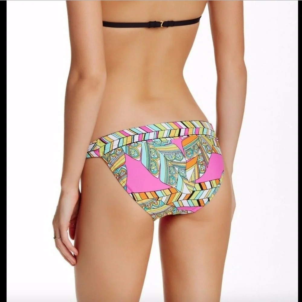 NWT! Trina Turk Tuvalu Knot Side‎ Hipster Bottom